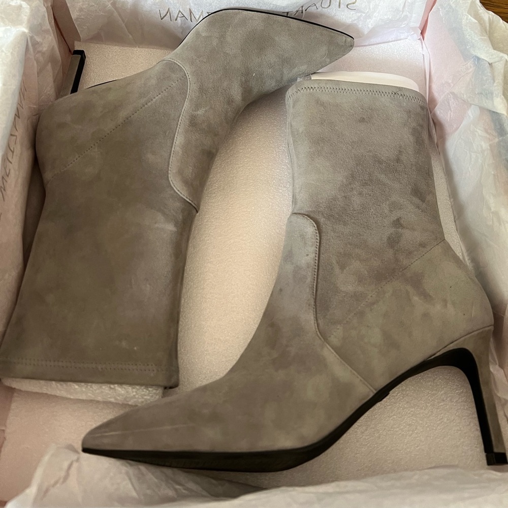 Stuart Weitzman Size 9 Sock Booties